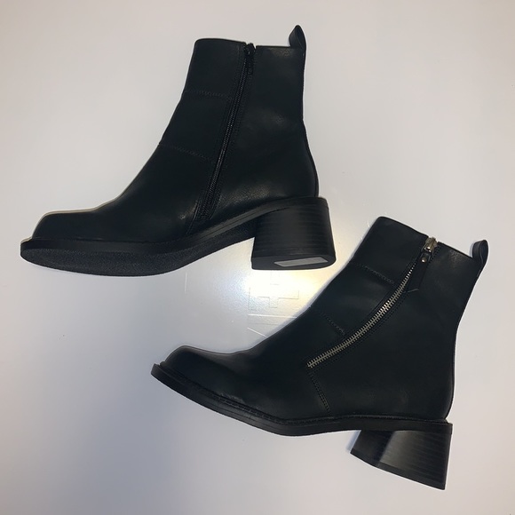🆕 ASOS Black Chunky Ankle Booties - Women’s Size 8 - Picture 5 of 7